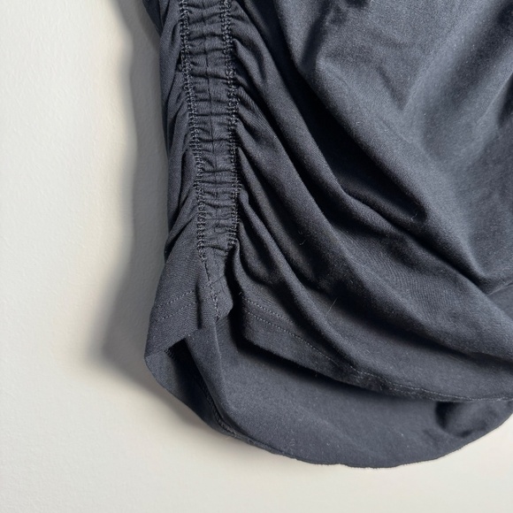 TNA Aritzia Women's Pull On Stretch Ruched Bodycon Mini Skirt Black Medium - Picture 2 of 11